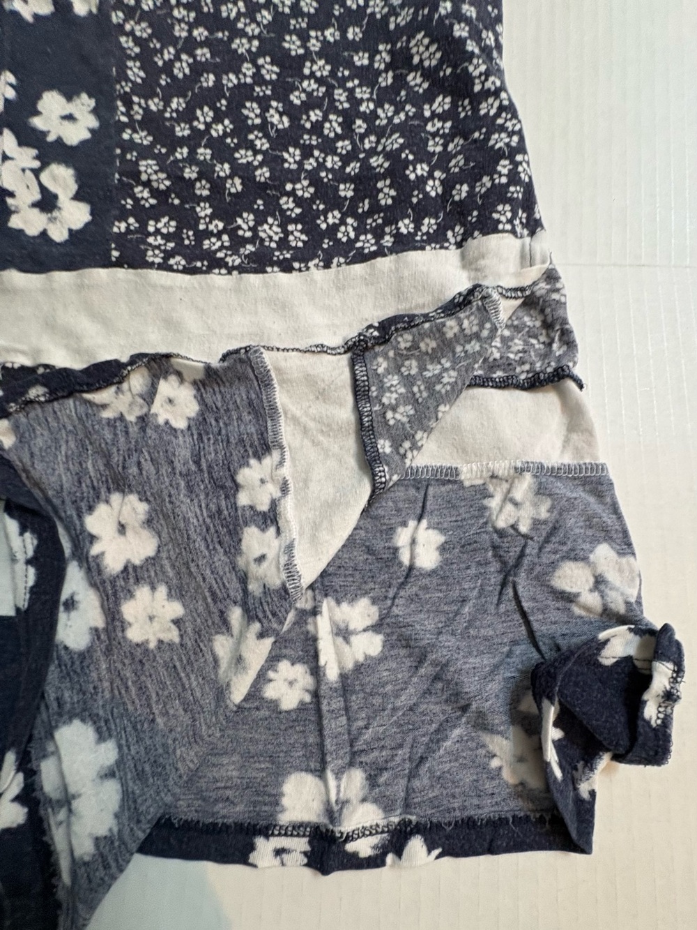 Vera Wang Navy and White Floral Maxi Dress Small - Picture 3 of 8